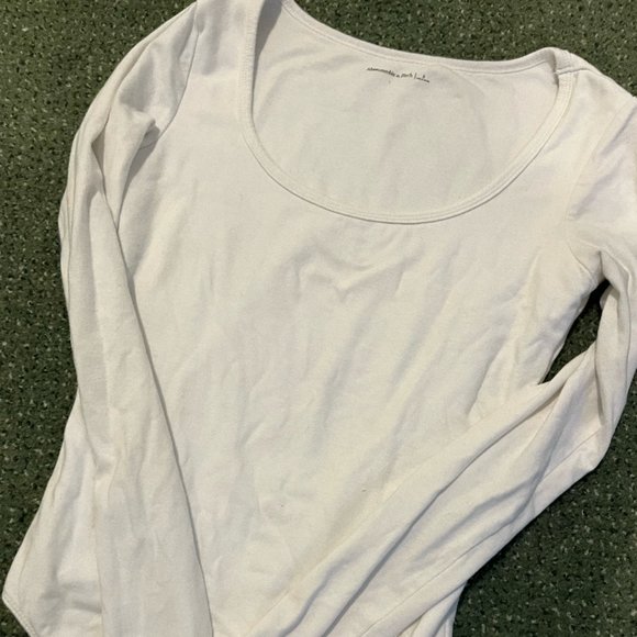 Abercrombie and Fitch Long-Sleeve Cotton Seamless Fabric Scoopneck Bodysuit - Picture 3 of 4